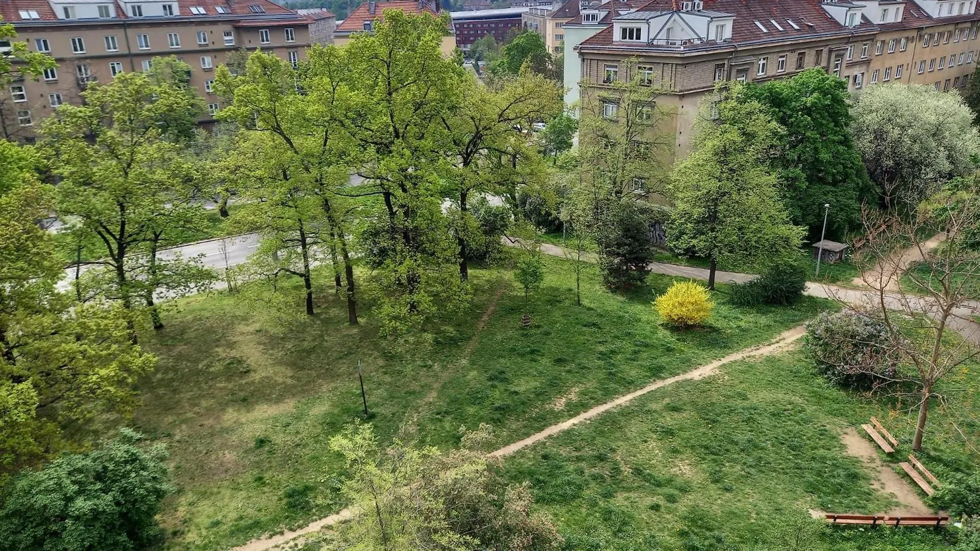Hezky Apartman S Balkonem Prague Czech Republic